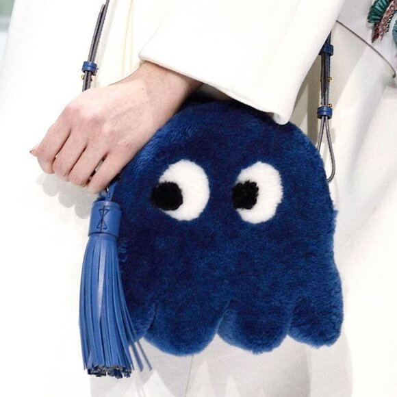 RARE✨ Anya Hindmarch Pac-Man Ghost Crossbody Bag Shearling Blue - Picture 3 of 3